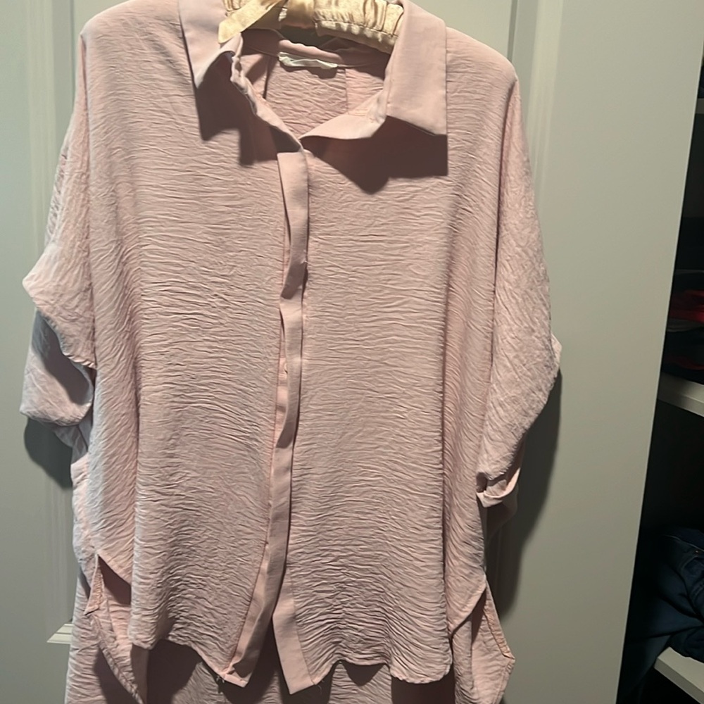 Women’s boutique- light pink oversized top